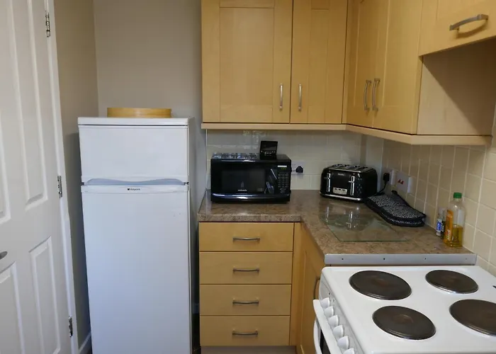 2 Bedroom House Walking Distance To Centre With Free Parking * Γιορκ