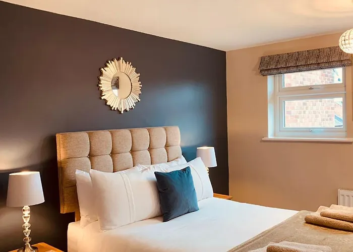 2 Bedroom House Walking Distance To Centre With Free Parking Σπίτι διακοπών *