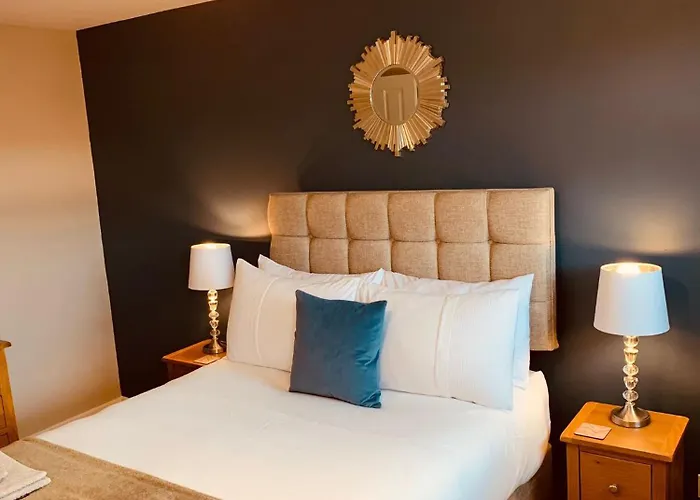 2 Bedroom House Walking Distance To Centre With Free Parking * Γιορκ