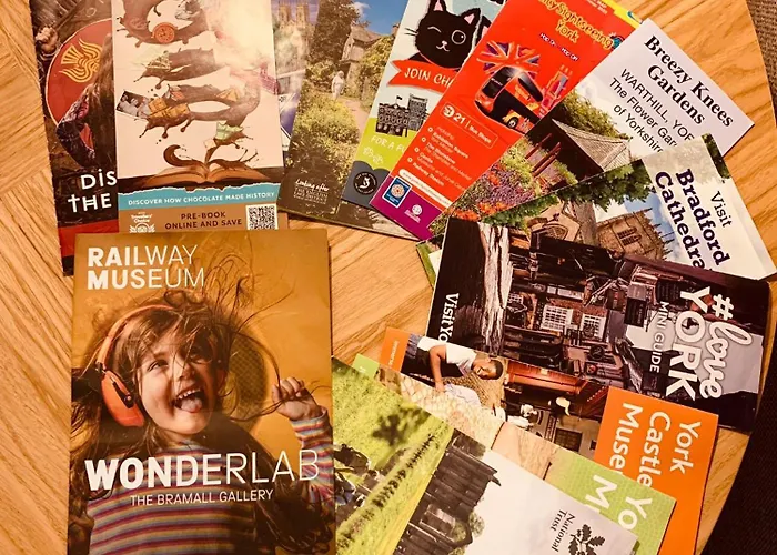 Holiday home 2 Bedroom House Walking Distance To Centre With Free Parking *